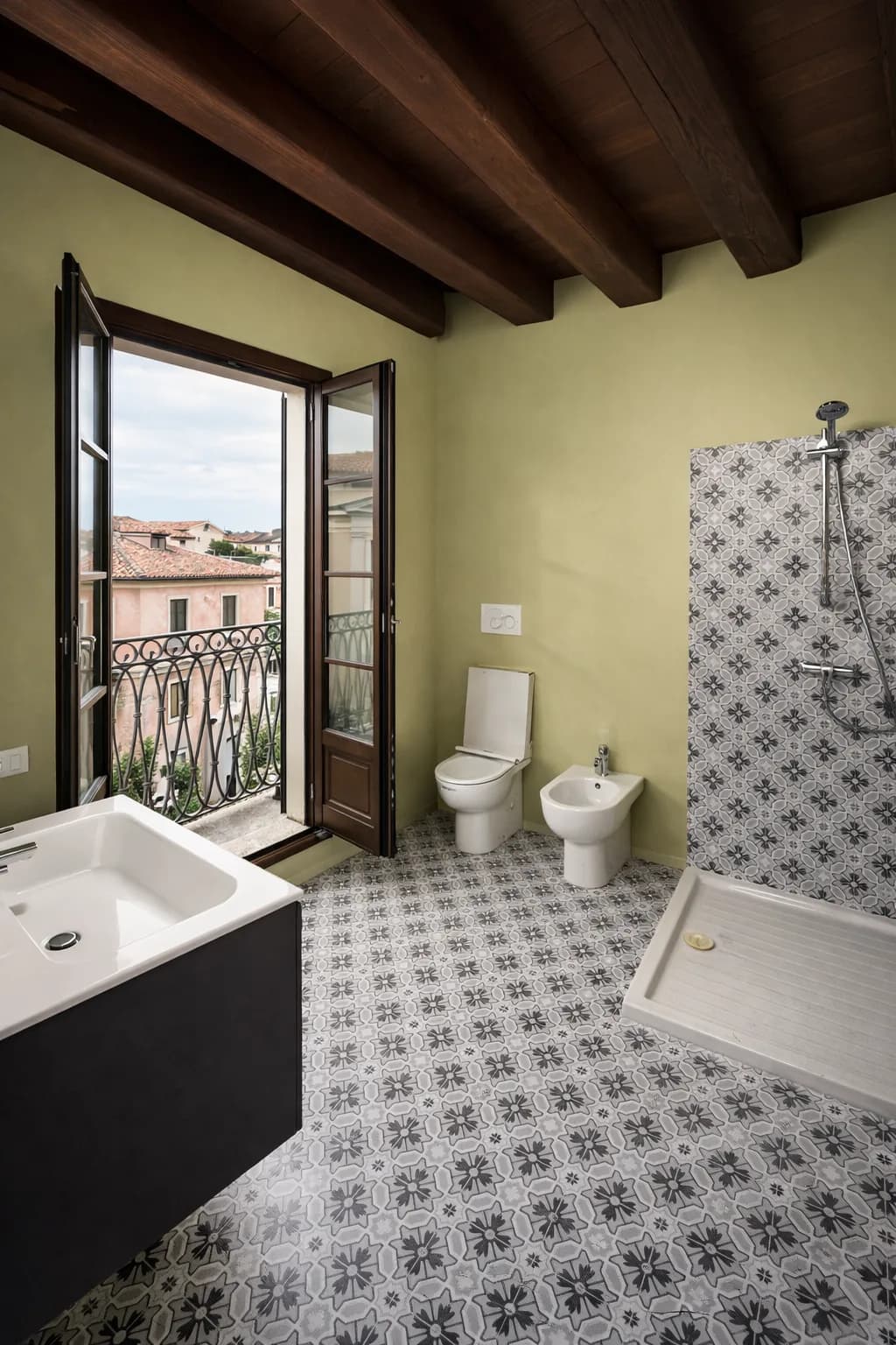 Ristrutturazione fabbricato residenziale con adeguamento sismico ed energetico — foto 1