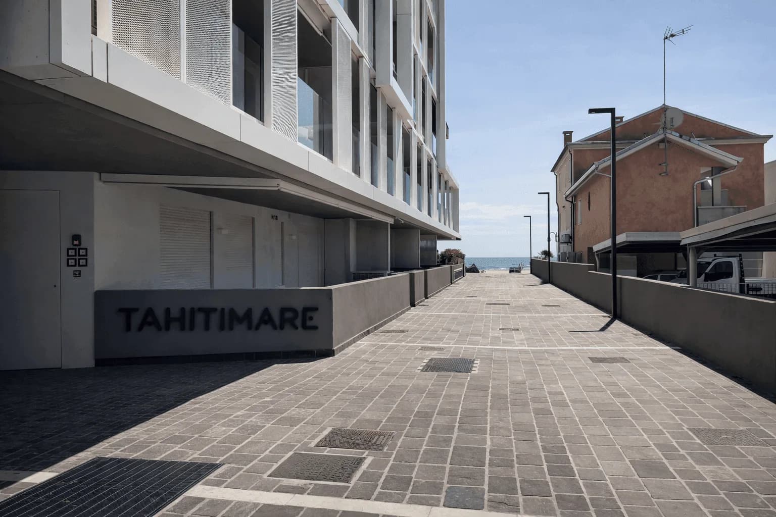 Riqualificazione area ex-hotel Tahiti – Lido di Jesolo con demolizione e ricostruzione con piano urbanistico convenzionato — foto 2