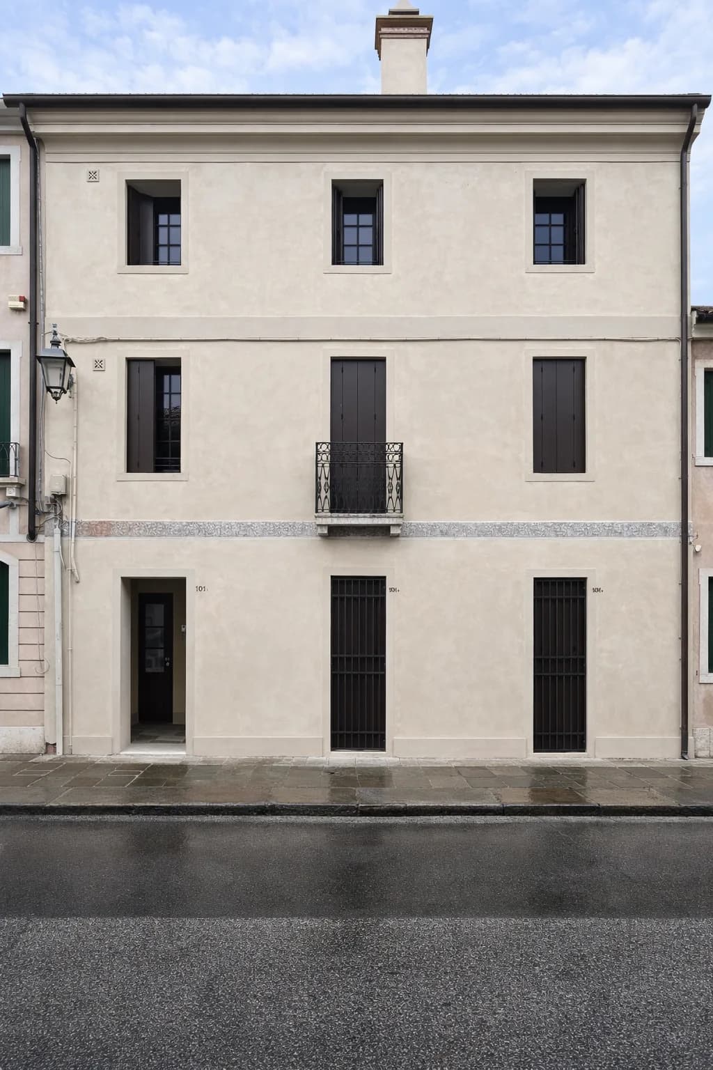 Ristrutturazione fabbricato residenziale con adeguamento sismico ed energetico — progetto di residenziale a Bassano del Grappa (VI)